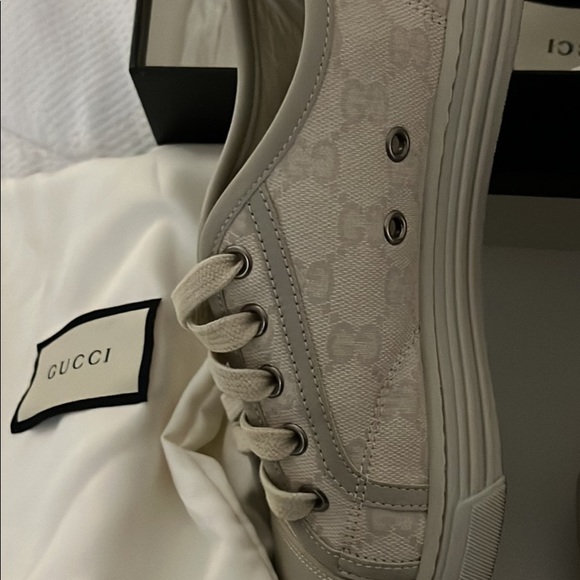 Authentic Gucci sneakers - Picture 3 of 3